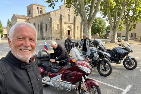 Franc in njegova motoristična druščina